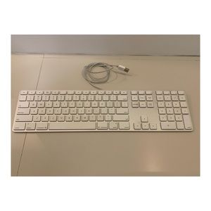 Apple Keyboard with Numeric Keypad